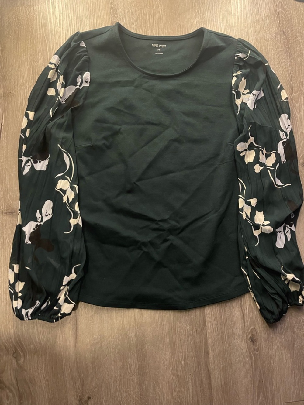 Nine West Dark Green Top with Floral Long Sleeves Size M